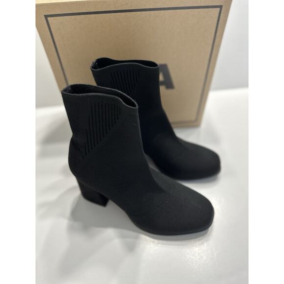 MIA Black Knit Shelbi Ankle Boots Women’s Size 6.5 With Box - Picture 1 of 7